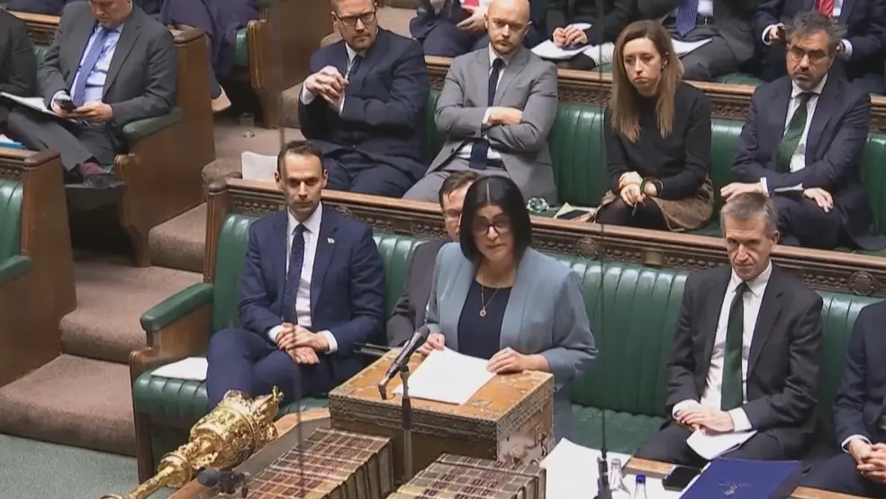 Anh trình bày cải cách sâu rộng về hệ thống di trú